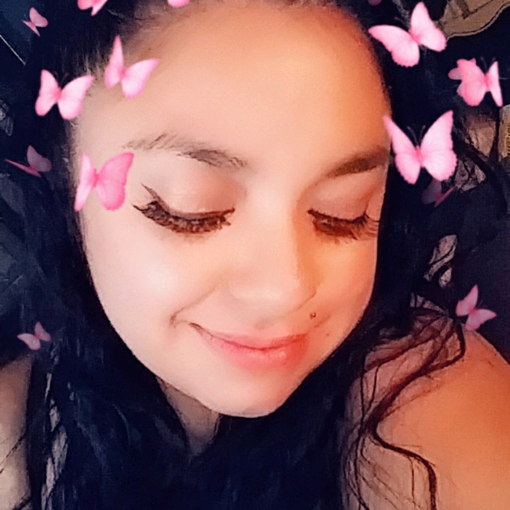 Meet your Posher, Selena